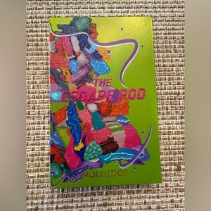 Kaleidos Makeup the escape pod eyeshadow palette